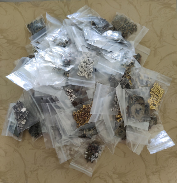 Assorted Pack of Old Charm Packs